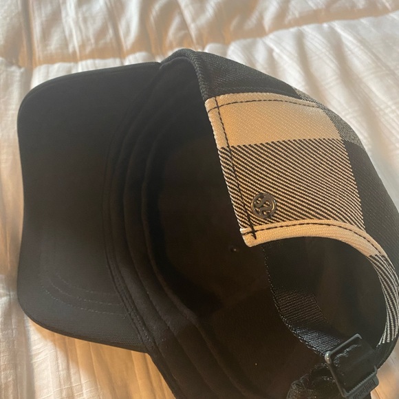 Lululemon black and white plaid hat - Picture 3 of 3